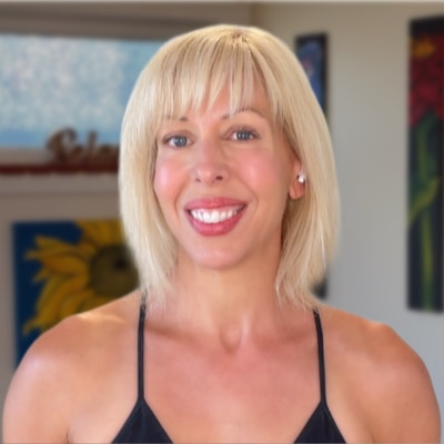 About Christie Stoll online fitness instructor